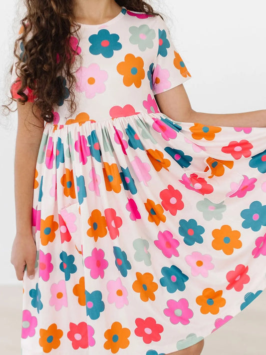 Retro Floral Pocket Twirl Dress